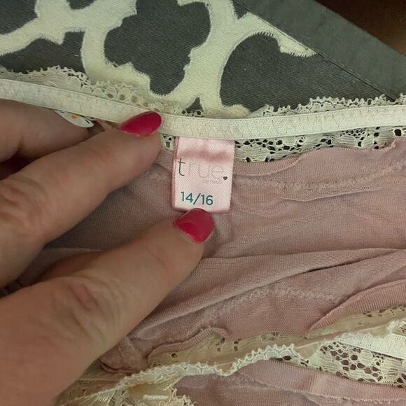 2Pairs of True Panties 14/16. & 18/20 - Picture 4 of 5